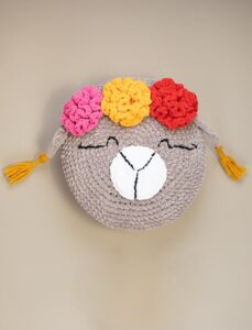 Coussin lama au crochet